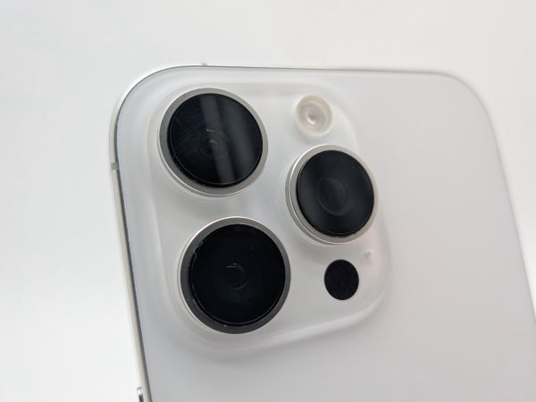 ■بحالة ممتازة■Apple■iPhone 16 Pro Max■256GB■بطارية 93%■غير مقفل على شريحة■تيتانيوم أبيض■190 ألف ين■mkt16k
